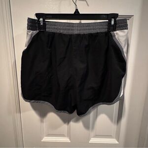 Champion Athletic Running Shorts Black Gray Mesh Lining Size L‎